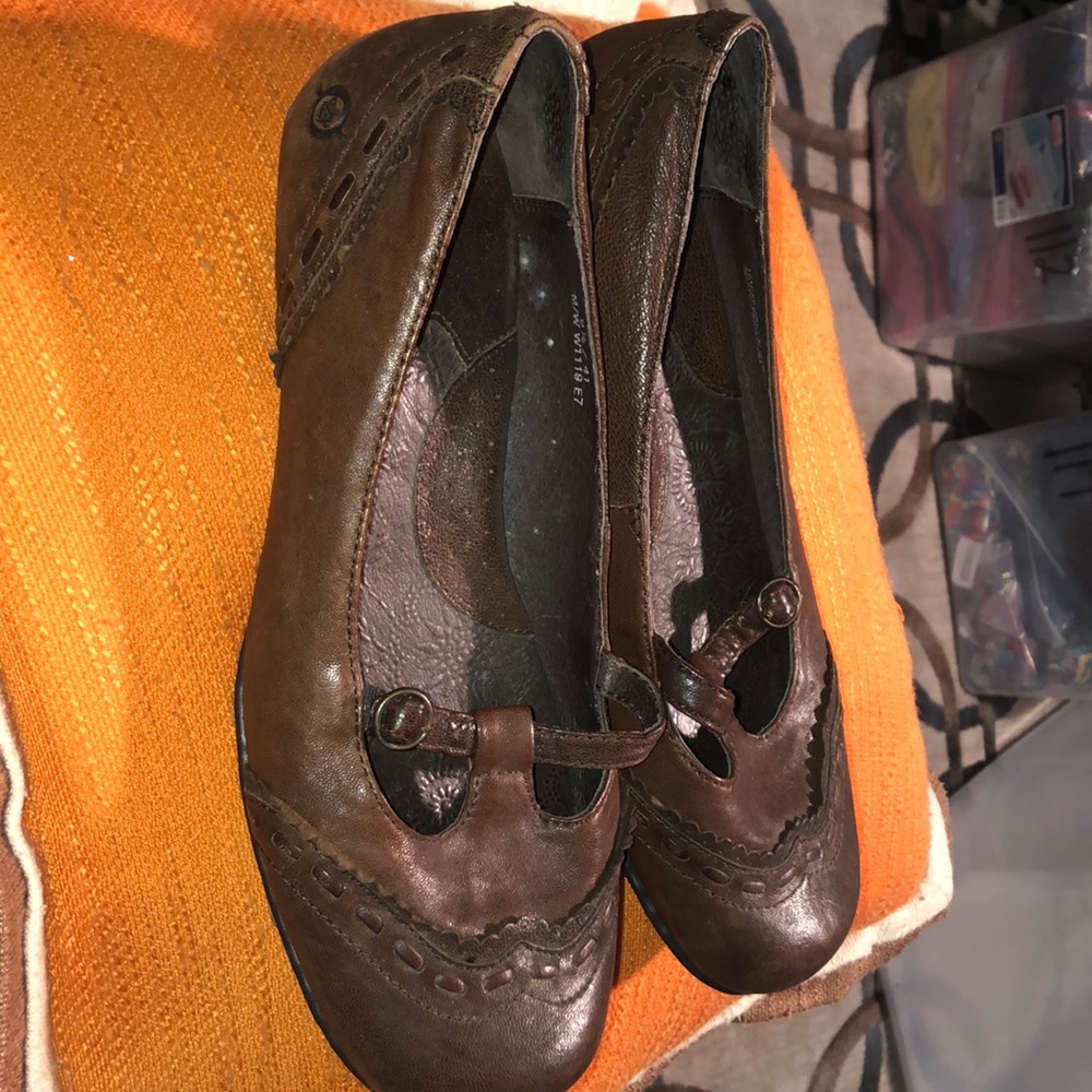 Brown Low Heel Born shoes